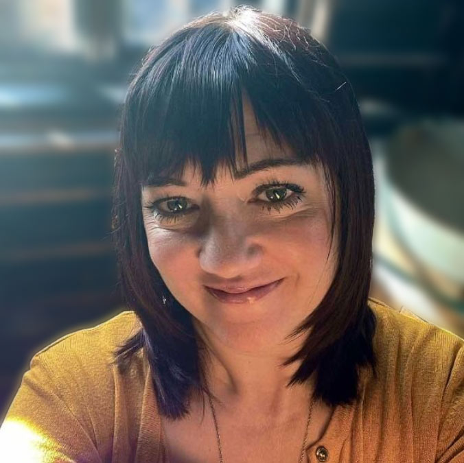 Amy J Woodhouse - Singing Teacher & Vocal Coach