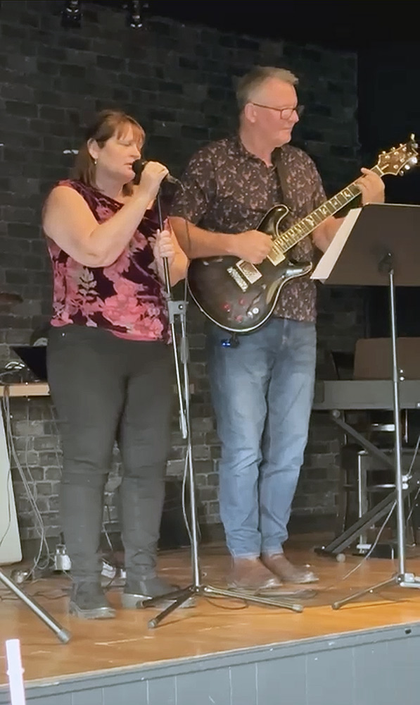 Amy J Woodhouse - Singing Teacher & Vocal Coach